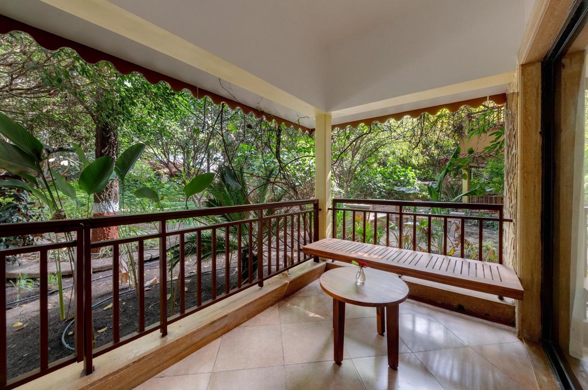The Fern Gir Forest Resort, Sasan Gir - A Fern Crown Collection Resort Экстерьер фото